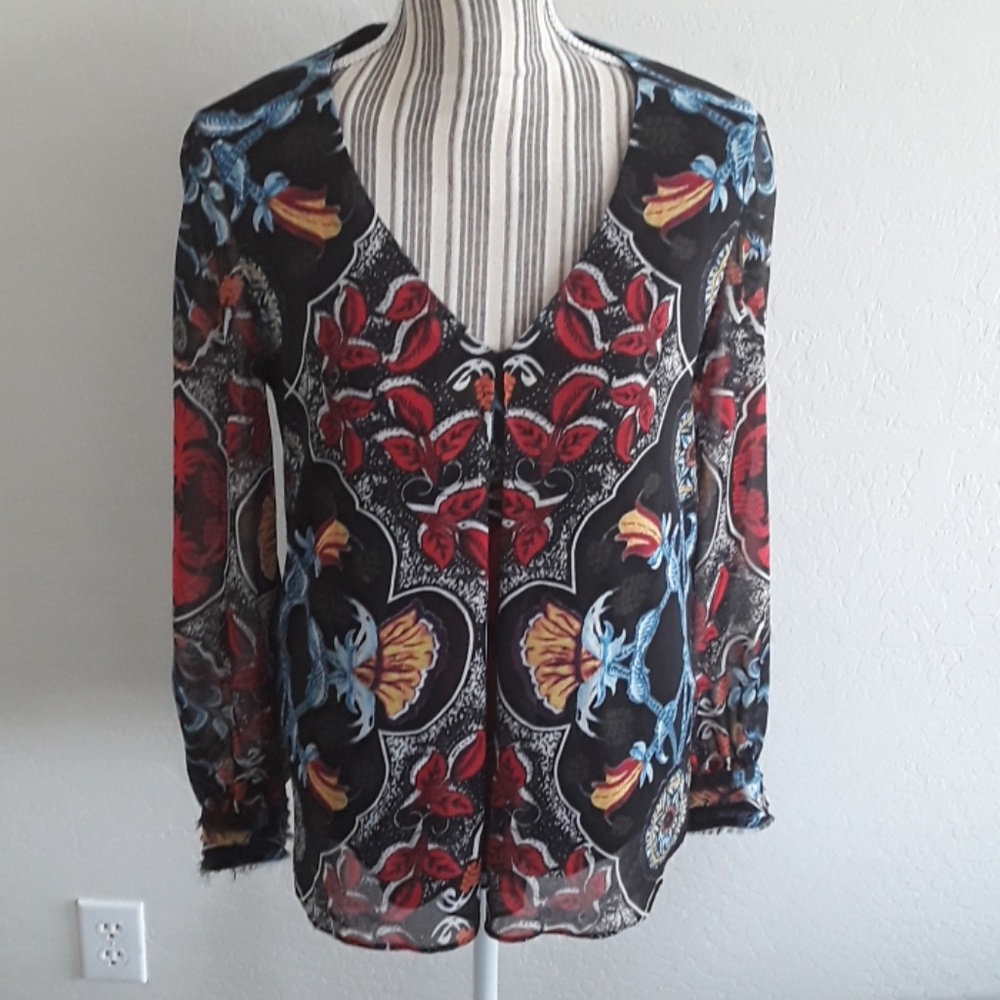 SOLD Alice + Olivia Printed Blouse - Picture 3 of 8